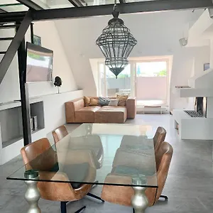 Schoene Dachgeschoss-maisonette Appartamento Monaco di Baviera