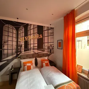 https://hotel-am-volksgarten.topcolognehotels.com